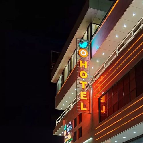 乔尔法纳仁杰斯坦酒店