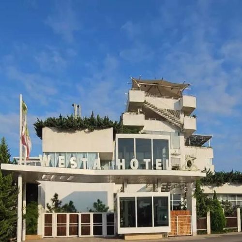 东卡本维斯塔公寓酒店