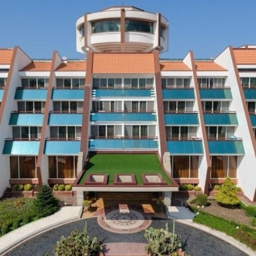 Narenjestan Hotel Mahmudabad