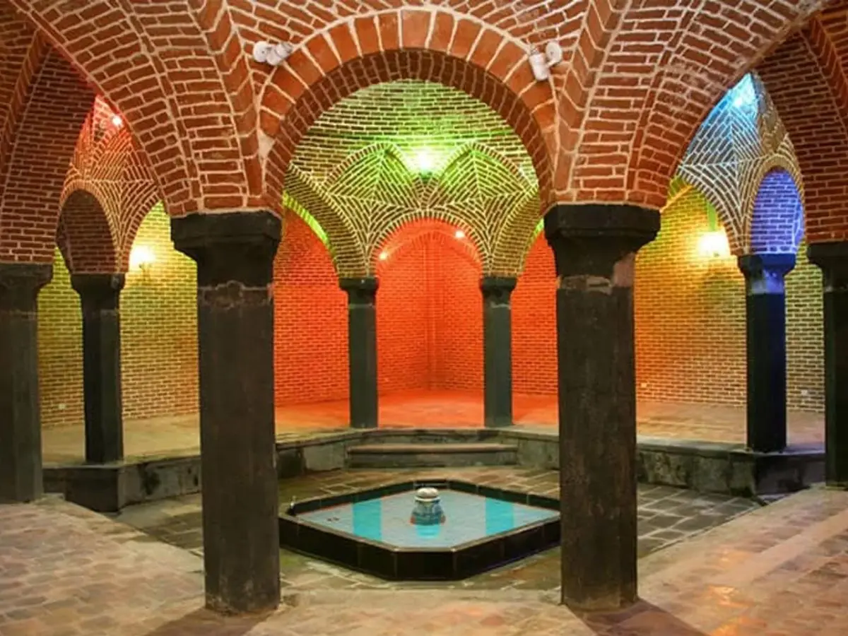 Hotels in Salmas, Iran