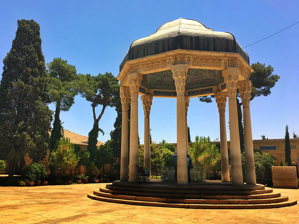 Isfahan to Shiraz Flight